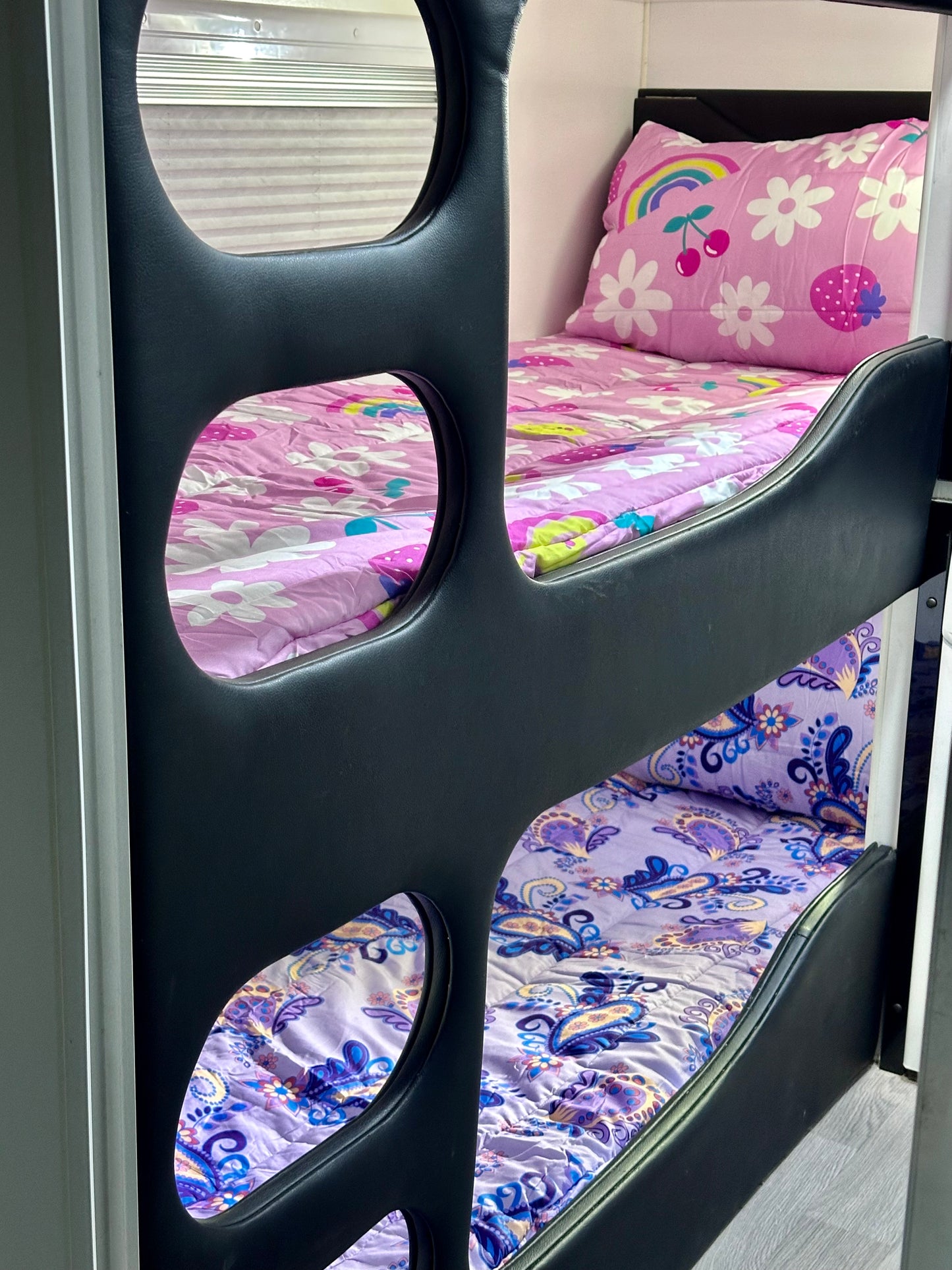 Single Bunk Bed Caravan Zip Quilt - Lavender Flutter