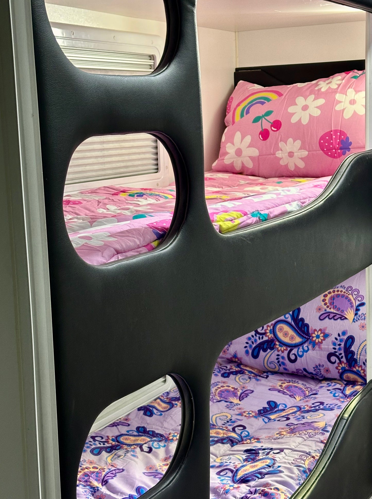 Single Bunk Bed Caravan Zip Quilt - Lavender Flutter