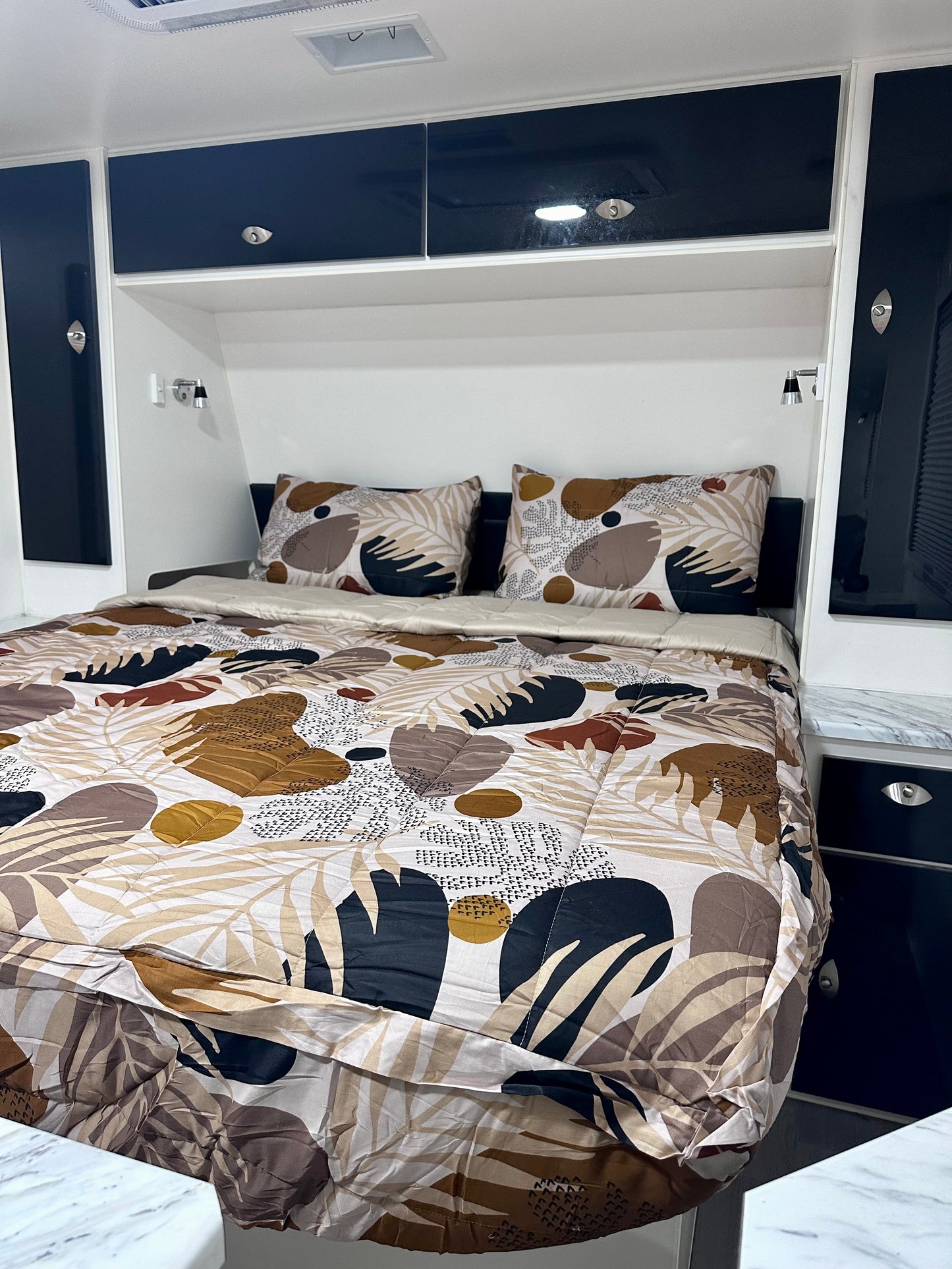 Earthy Elegance Caravan Complete Bedding Set - Queen