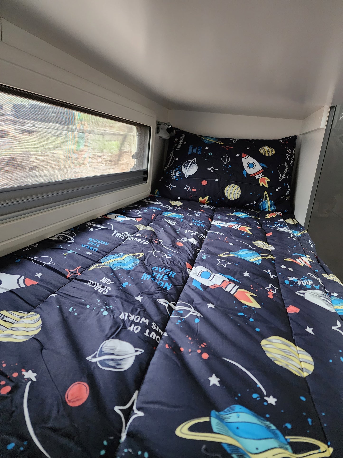 Single Bunk Bed Caravan Zip Quilt - Space