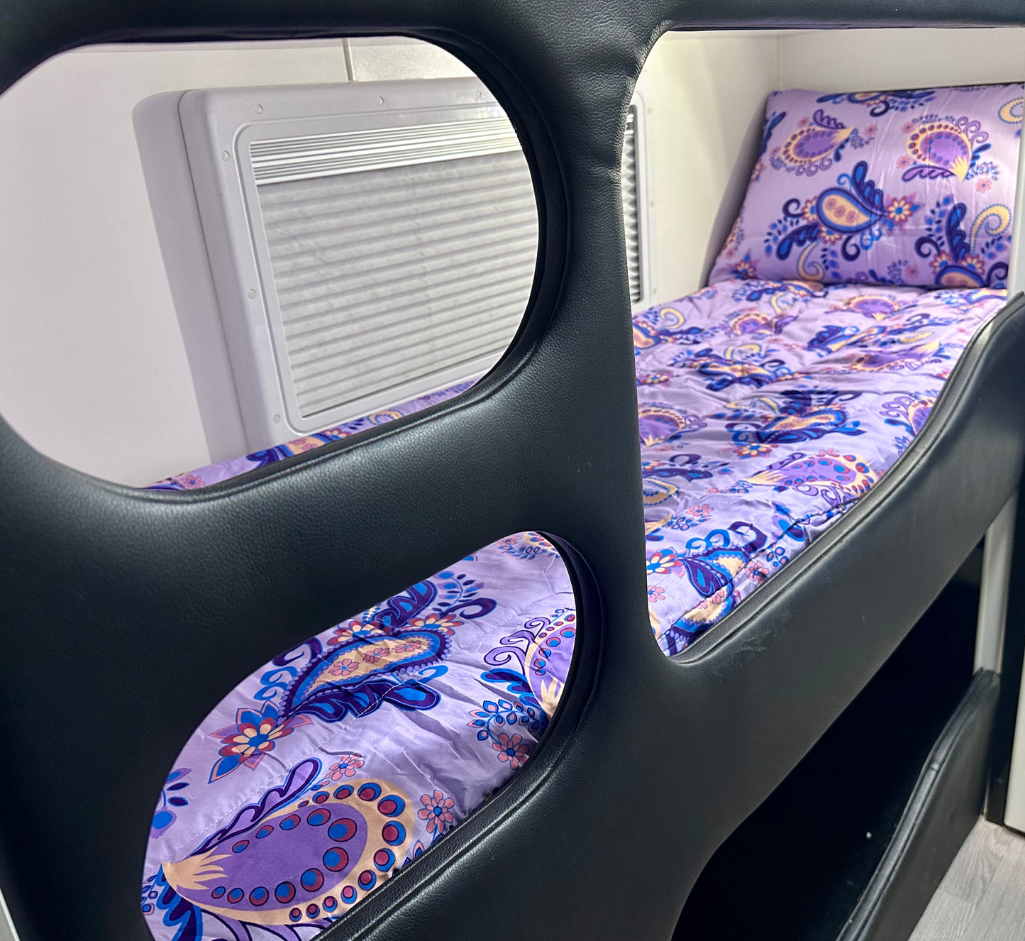 Single Bunk Bed Caravan Zip Quilt - Lavender Flutter
