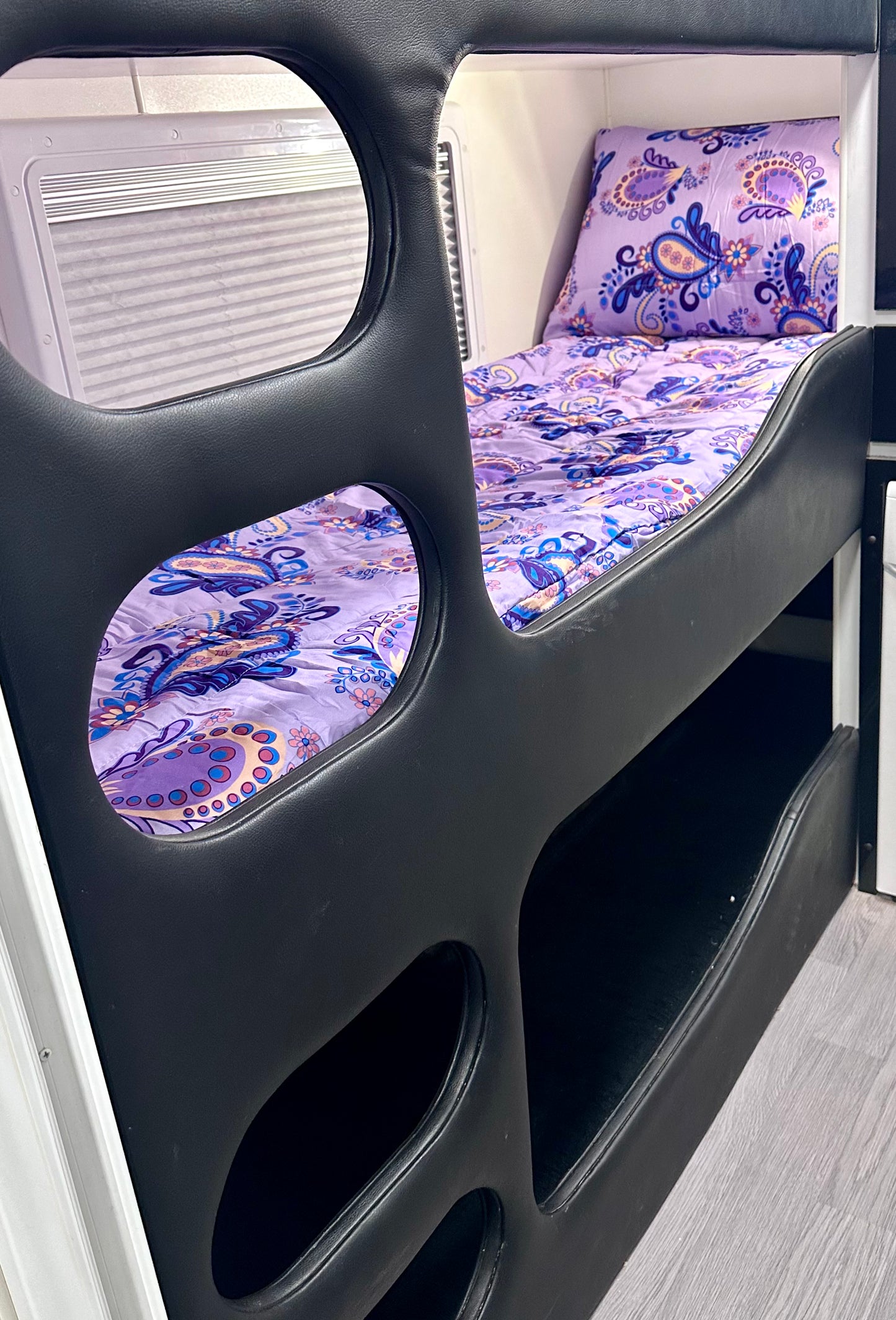 Single Bunk Bed Caravan Zip Quilt - Lavender Flutter