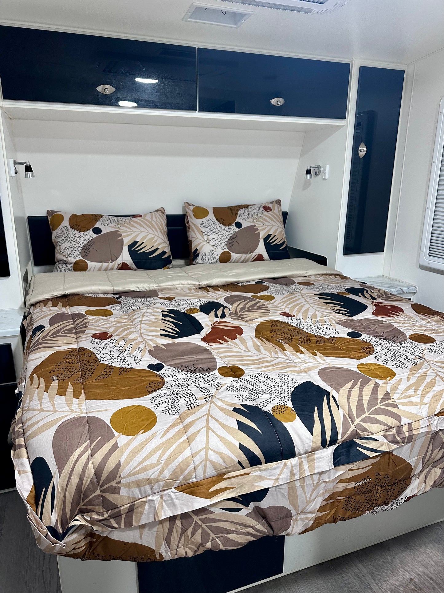 Earthy Elegance Caravan Complete Bedding Set - Queen