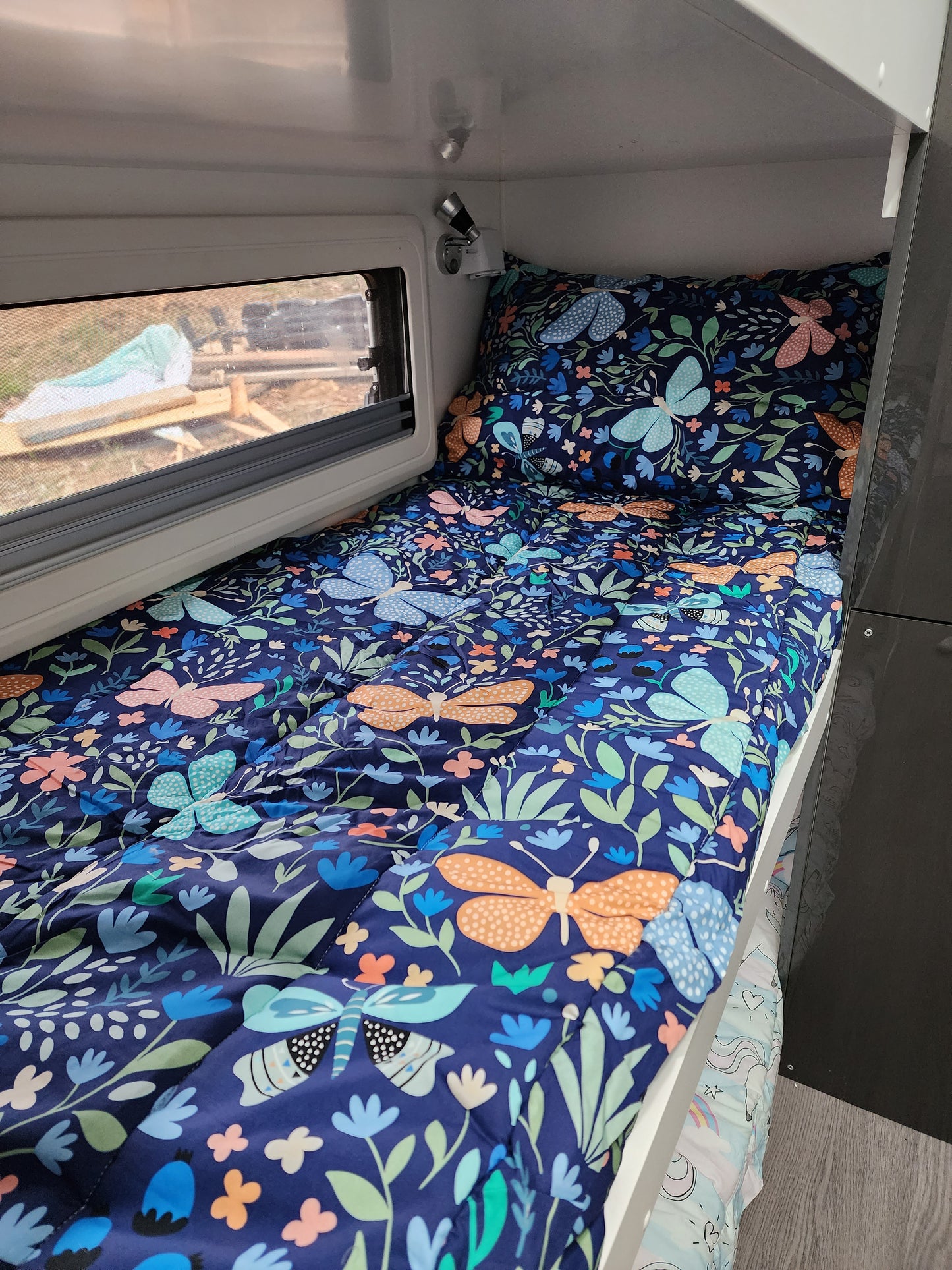 Single Bunk Bed Caravan Zip Quilt - Butterflies