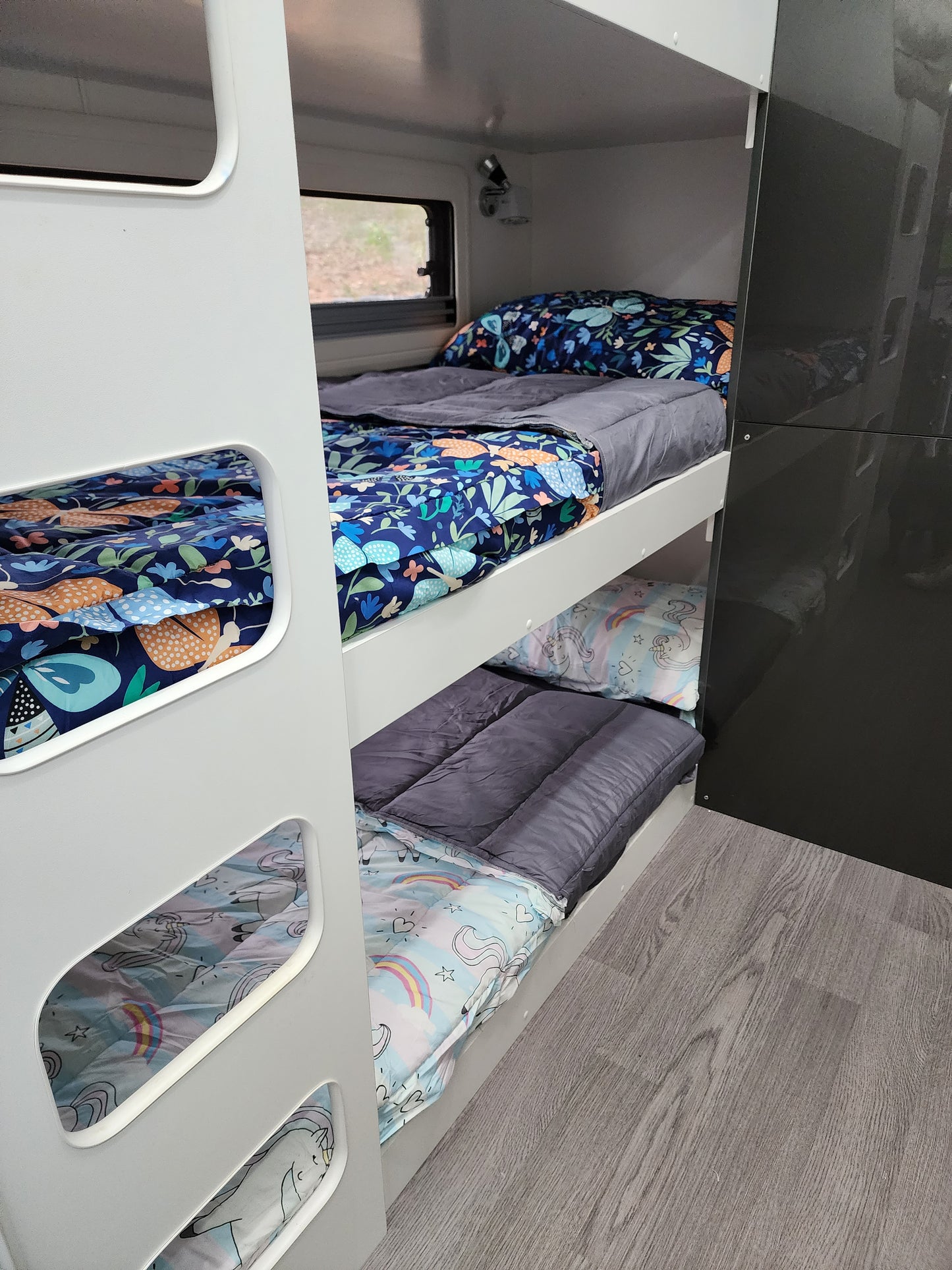 Single Bunk Bed Caravan Zip Quilt - Butterflies