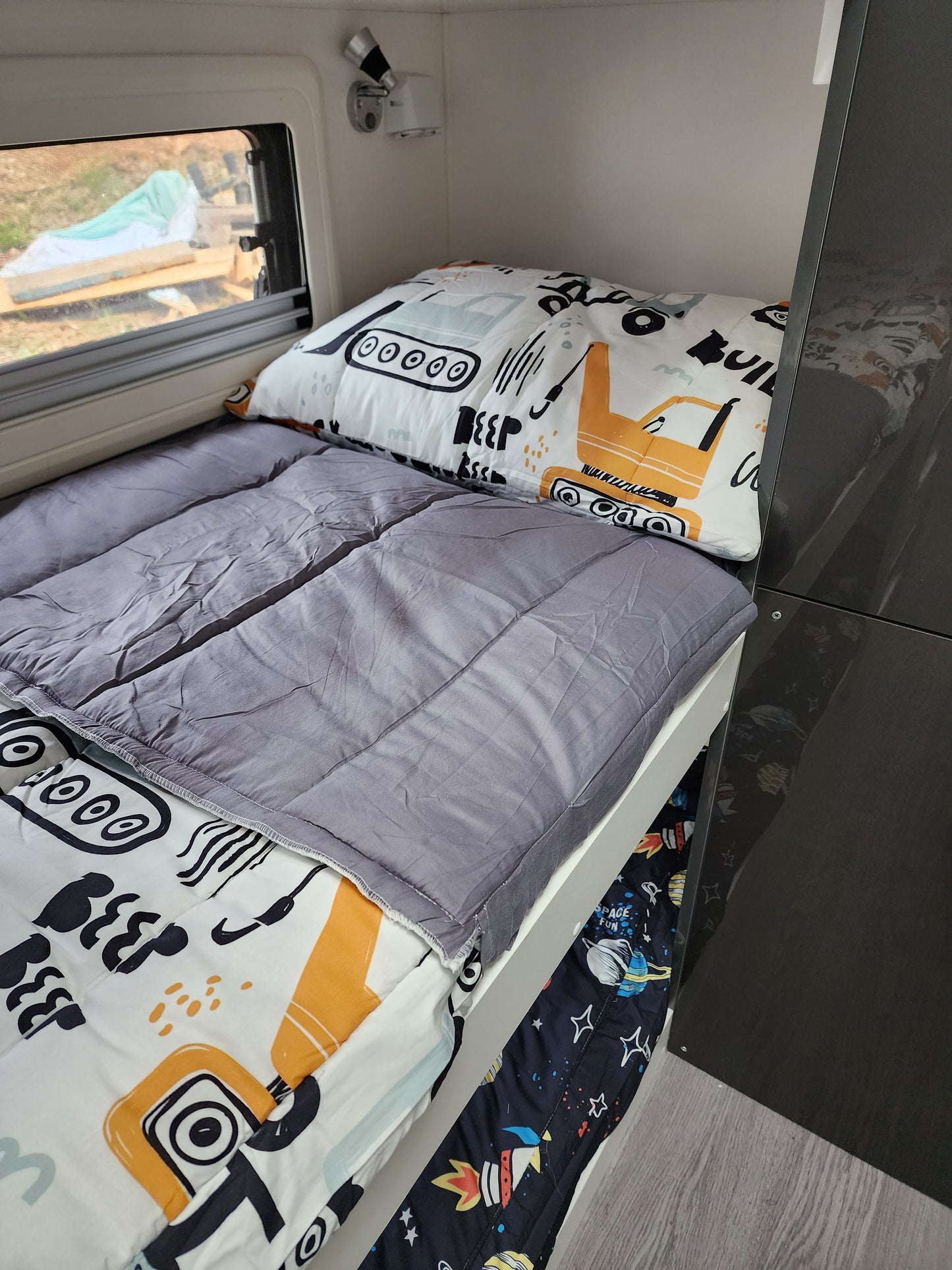 Single Bunk Bed Caravan Zip Quilt - Construction